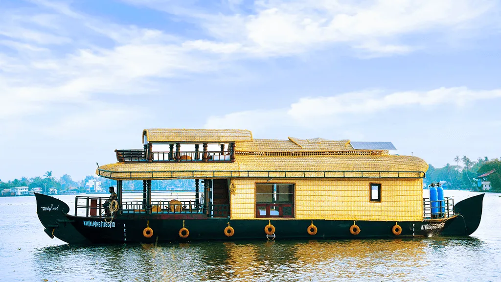 Alleppey houseboat exterior